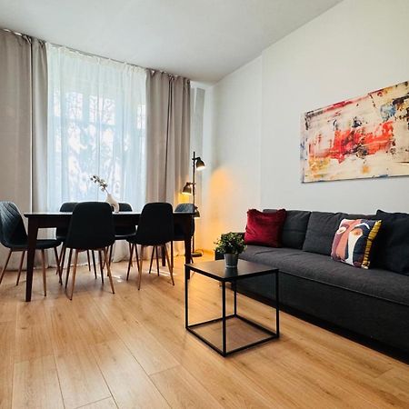 Ideal Home - Spacious & Modern Accommodation Near Unirii Square 부쿠레슈티 외부 사진