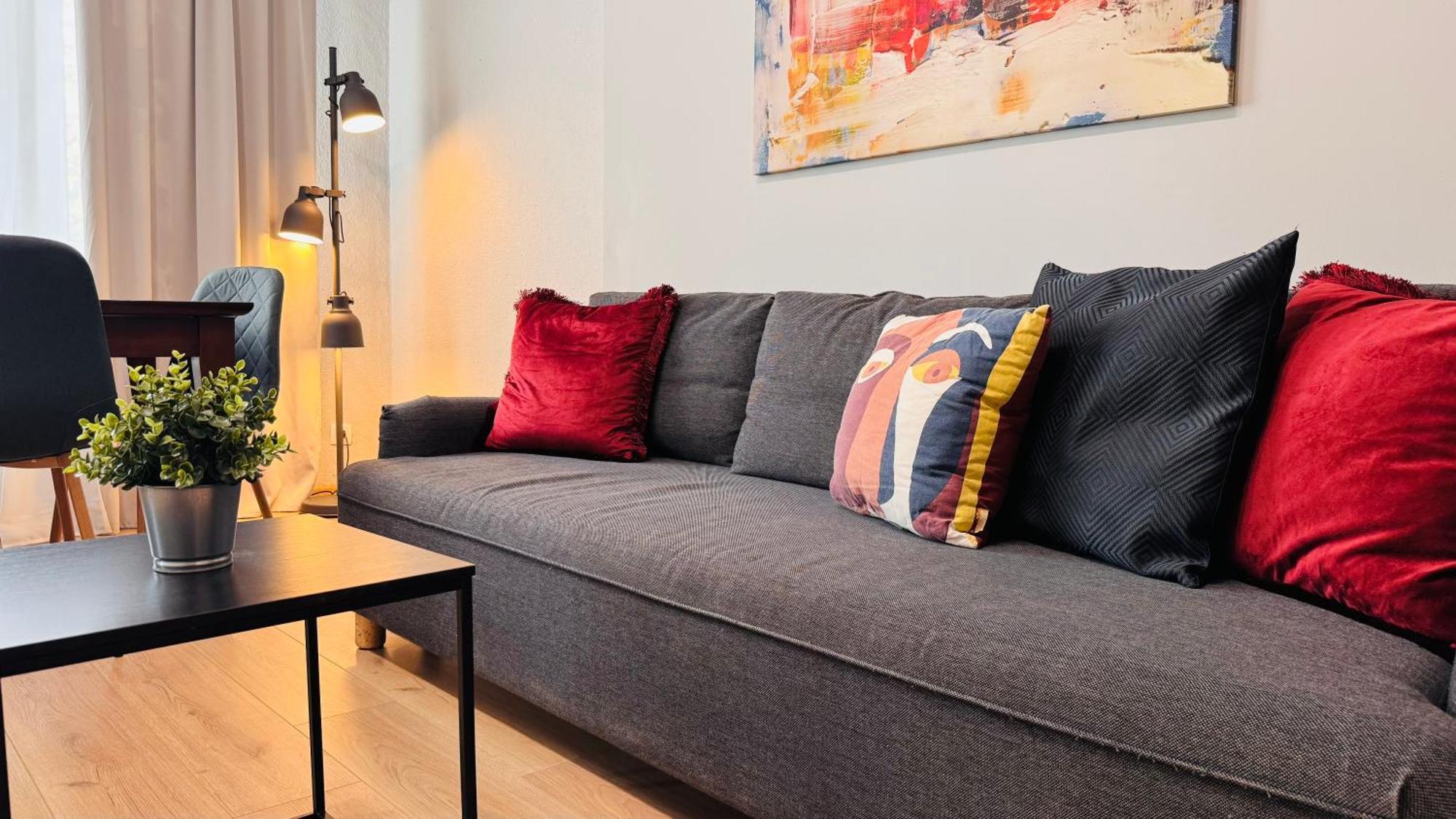 Ideal Home - Spacious & Modern Accommodation Near Unirii Square 부쿠레슈티 객실 사진