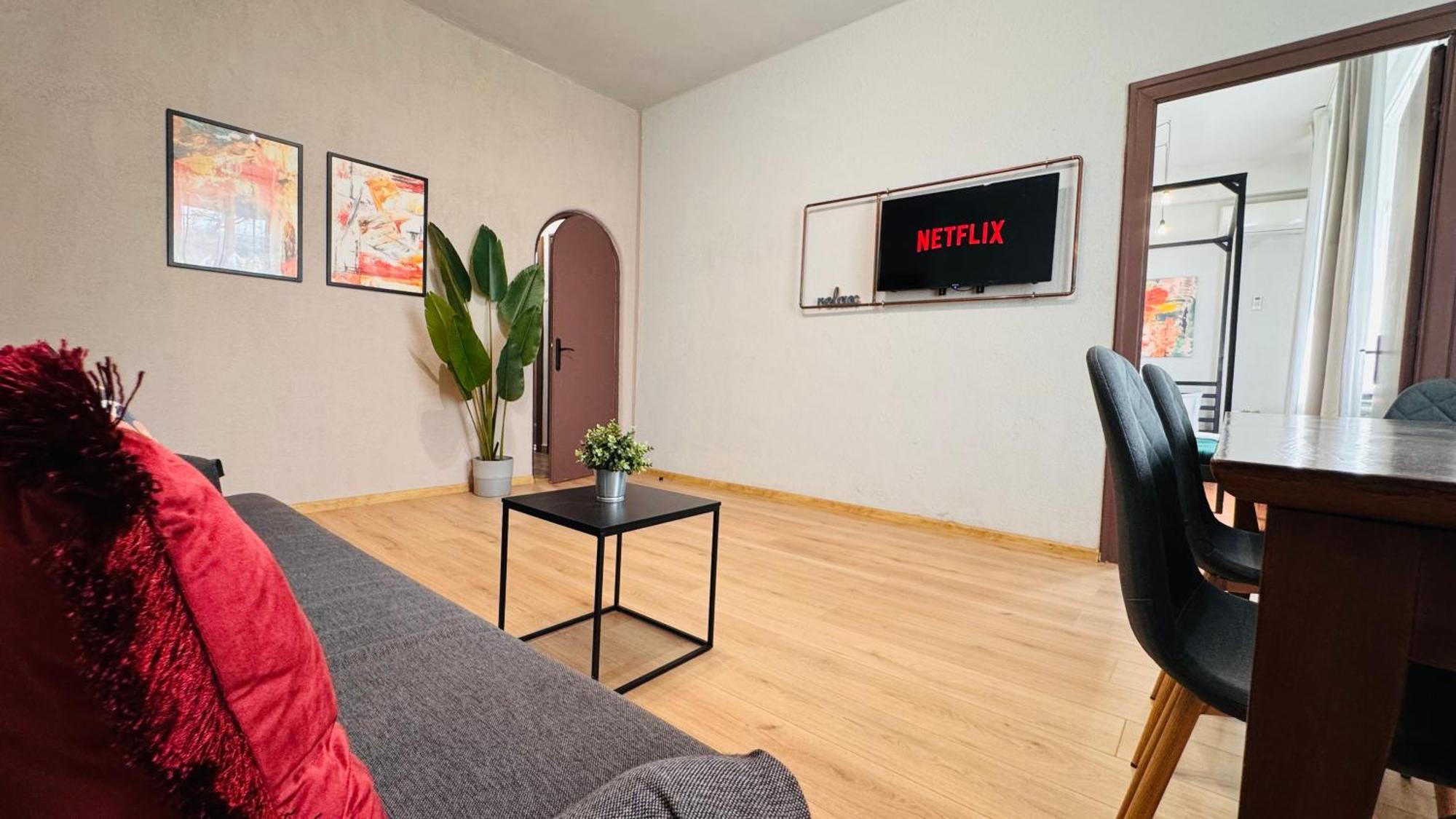 Ideal Home - Spacious & Modern Accommodation Near Unirii Square 부쿠레슈티 객실 사진
