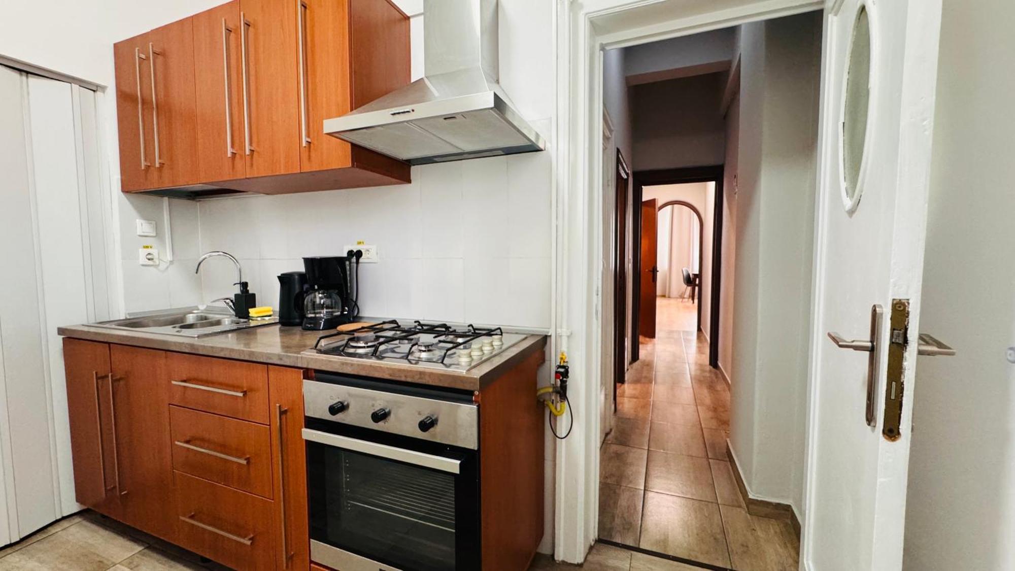 Ideal Home - Spacious & Modern Accommodation Near Unirii Square 부쿠레슈티 객실 사진