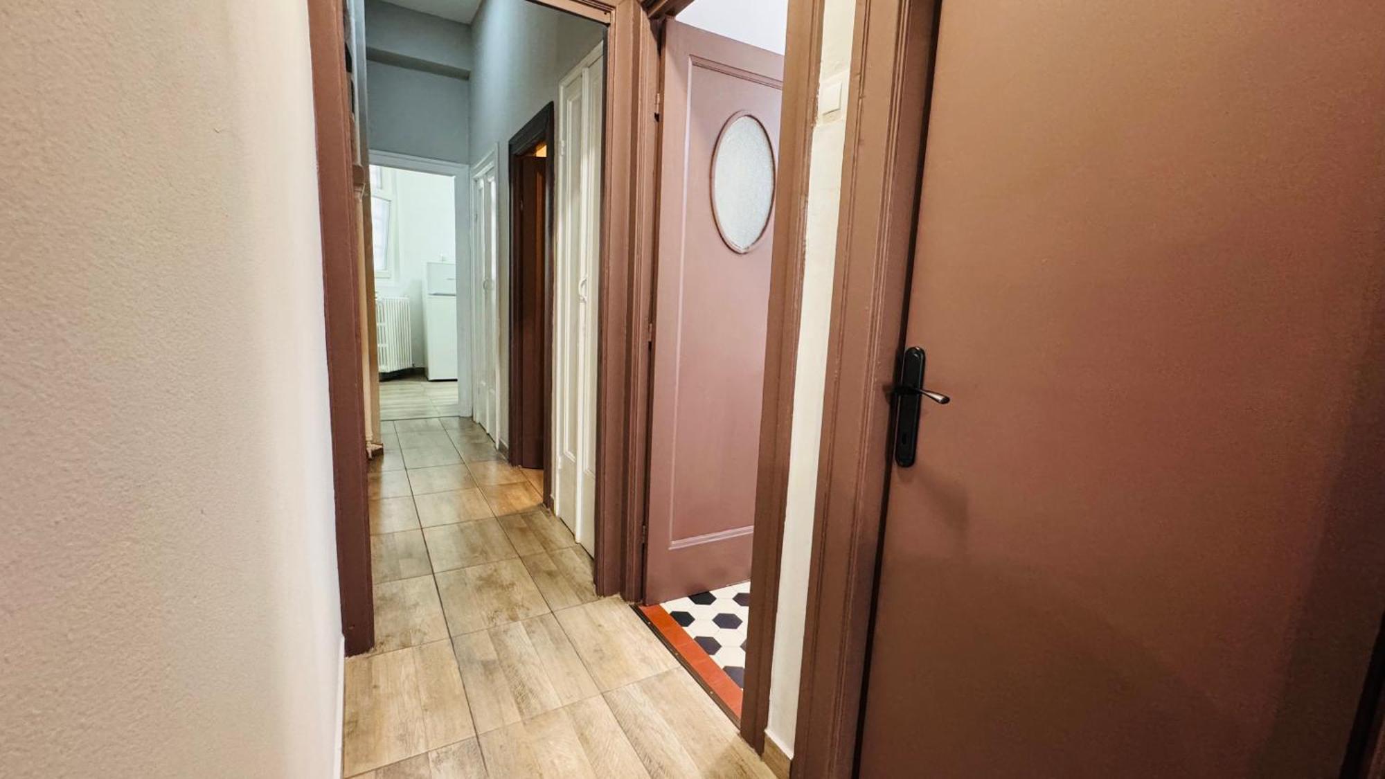 Ideal Home - Spacious & Modern Accommodation Near Unirii Square 부쿠레슈티 객실 사진